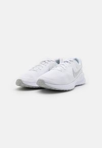 Nike Performance Obuwie do biegania treningowe