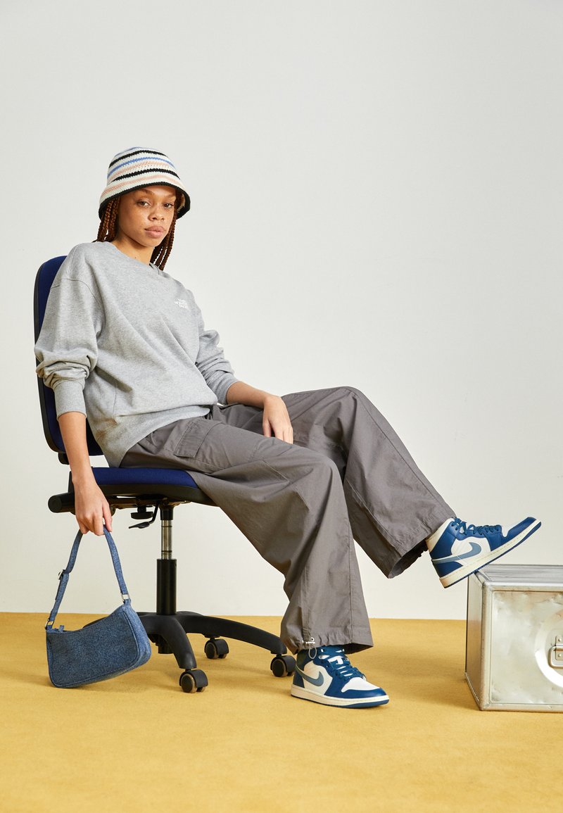 new all blue jordans