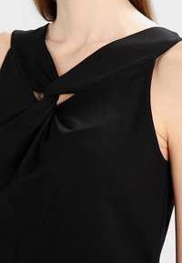 Anna Field Top - black