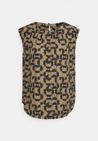 Mouwloze top met een geometrisch patroon van zwarte en crèmekleurige vormen op een bruine achtergrond. Detail met sleutelgat aan de achterkant met een knoopsluiting.