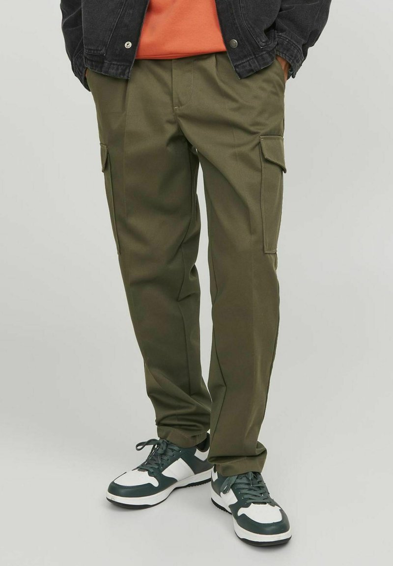 Jack & Jones BILL CLEAN - Cargohose - olive night