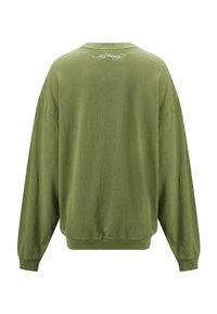 Zielony, oversize'owy sweter z długim rękawem, okrągłym dekoltem i haftowanym logo z tyłu. Wykonany z miękkiej bawełny, o luźnym kroju.