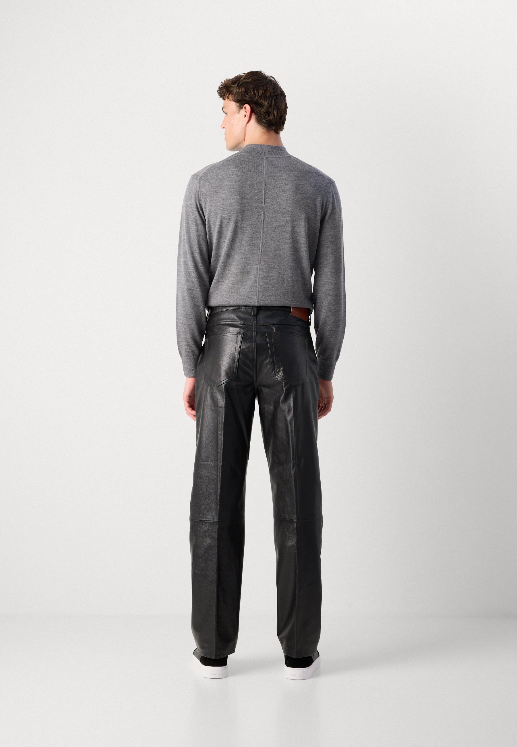 パンツ Caivin  90s leather straight pants Calvin Klein 90S STRAIGHT - Leather trousers - black - Zalando