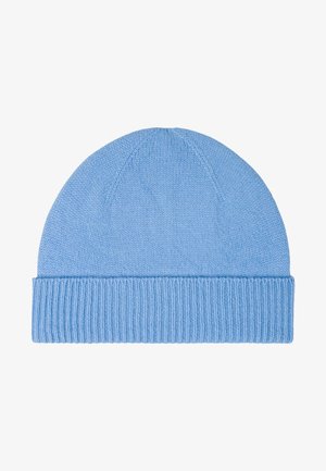 Hellblauer gestrickter Beanie mit einem gerippten Bündchen. Die Textur ist glatt, und das Design ist einfach mit einer runden Oberseite und passender Form.