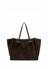 Bruine suède tote bag met contrasterende donkergrijze banden, rechthoekige vorm en eenvoudig ontwerp. Heeft twee handgrepen bovenaan en geen sluiting.