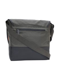 Borsa a tracolla grigia con una parte superiore in tessuto liscio, una superficie texturizzata, spallaccio regolabile e una tasca con zip nella parte frontale.