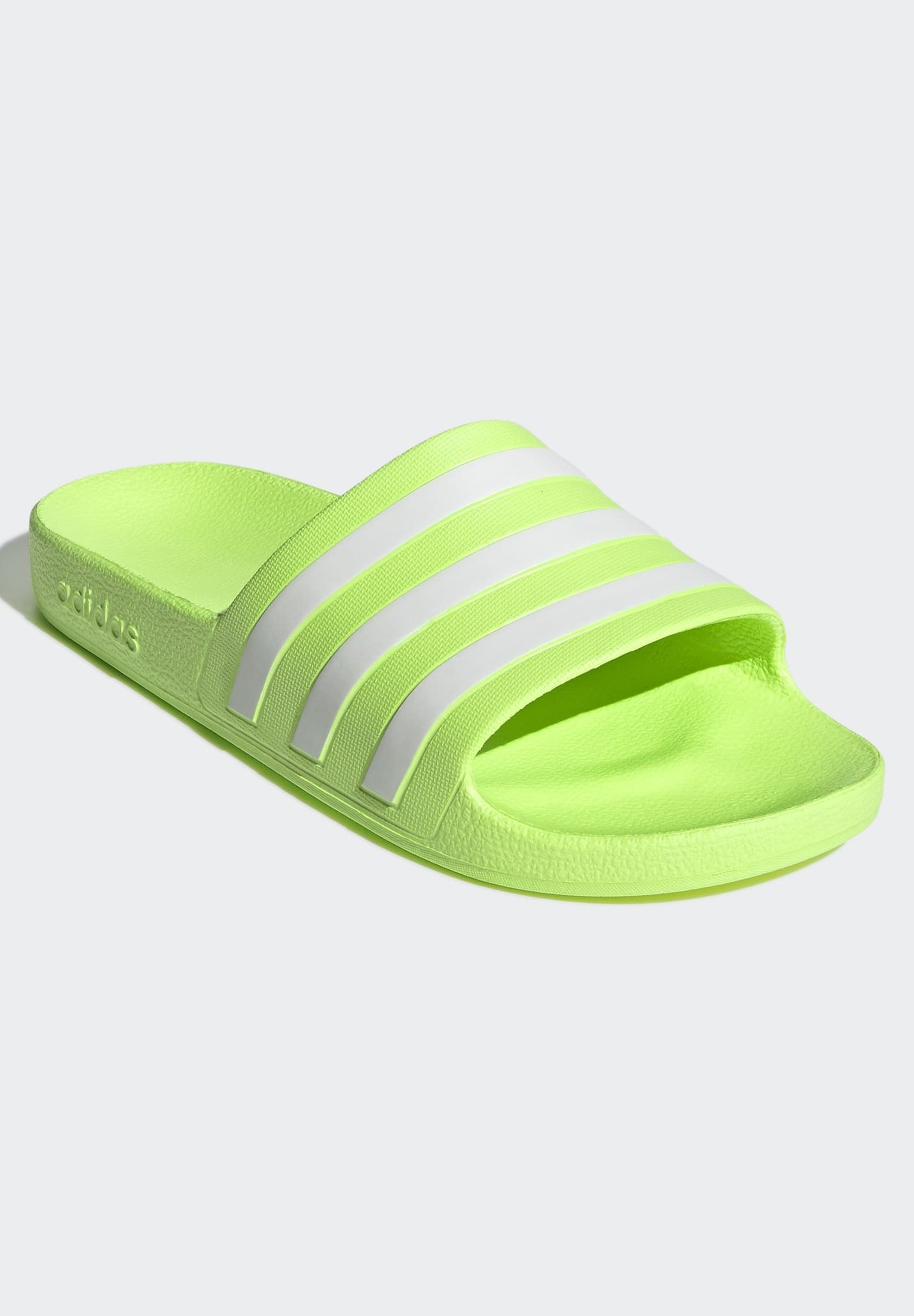 adidas Performance AQUA ADILETTE - Badslippers - green/Groen - Zalando.nl