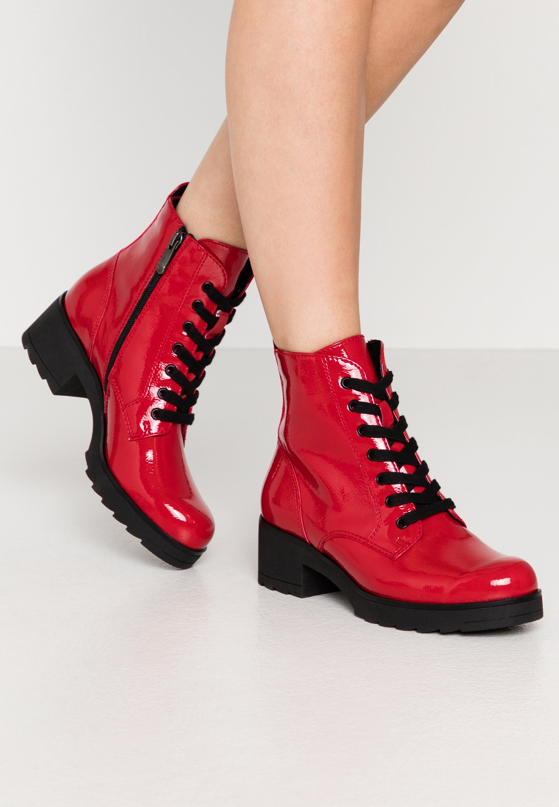 Marco Tozzi Platåstøvletter redrød Zalando.no Gipsy CACEY Skinnjakke redrød Zalando.no