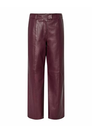 Pantaloni a gamba larga in pelle bordeaux con una texture liscia, dotati di una vita classica e linee pulite senza tasche o decorazioni visibili.