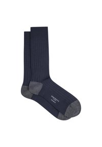 Calcetines de rayas en color navy con talones y punteras en gris; material de punto suave; presenta el logo en el lateral.