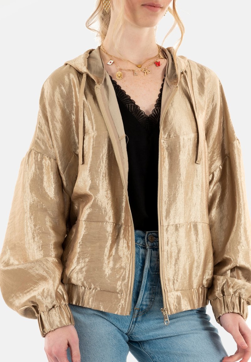 ONLY Chaquetas bomber beige