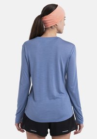 icebreaker LIGHT WEIGHT COOL-LITE SPHERE - Longsleeve - LIGHT BLUE