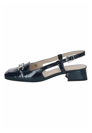 Sort laklæderslingback sko med lav blokhæl, sølvspænde på strop og firkantet tå, størrelse 37,5 vist i profil.