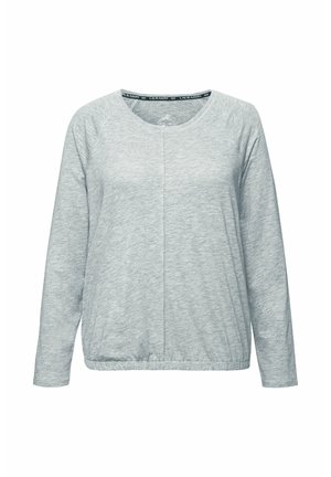 Světl grey dlouhý rukáv svetr s kulatým výstřihem, elastickým lemem a jemnou texturou. Obsahuje raglánové rukávy a detail středového švu.