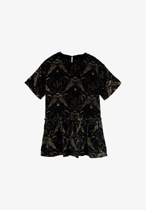 Fekete bársonyruha virág- és madármintával fényes tónusokban. Rövid ujjú, rakott szoknya, és hátul gombos záródás.