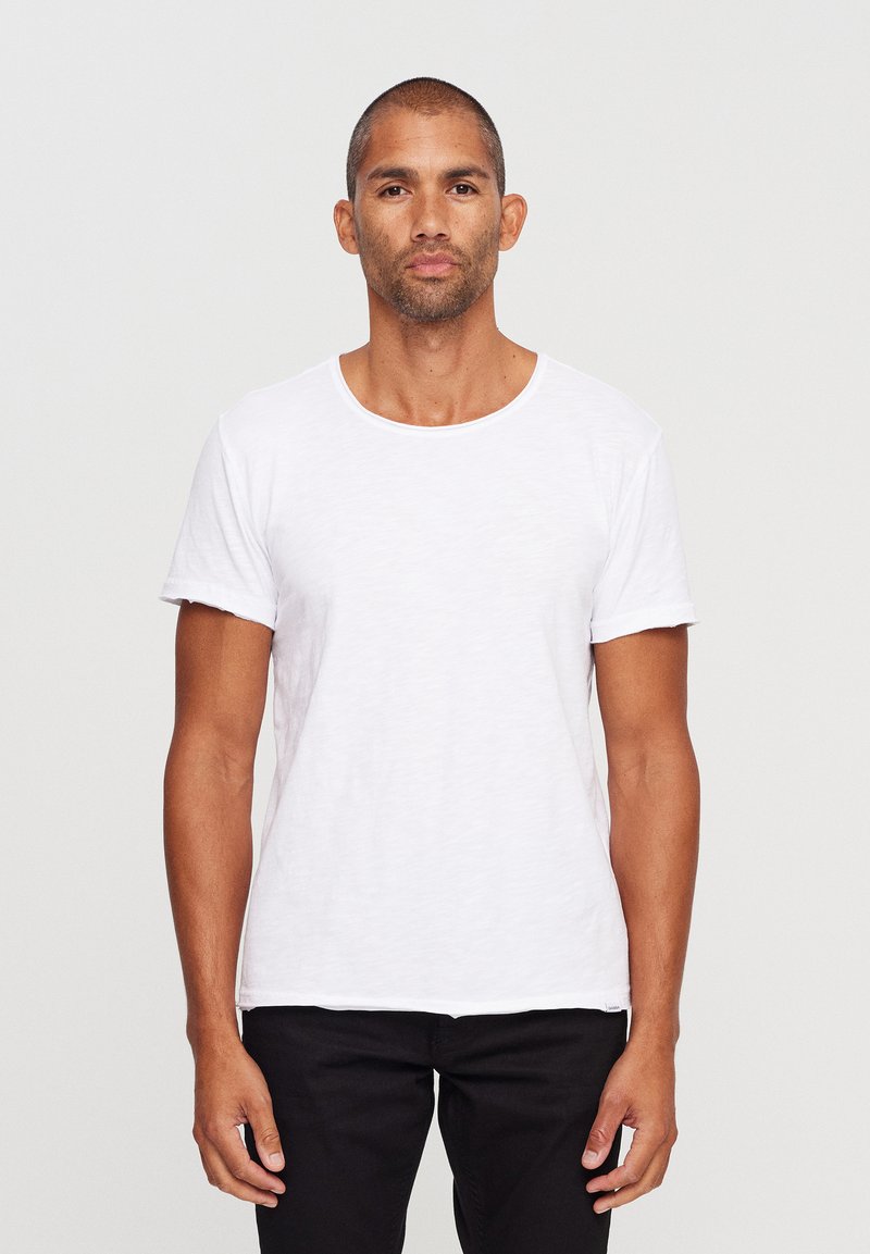 Gabba - KONRAD STRAIGHT  - T-shirts basic - white, Forstør