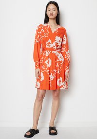 Marc O'Polo WRAP STYLE BELTED  - Freizeitkleid - multi