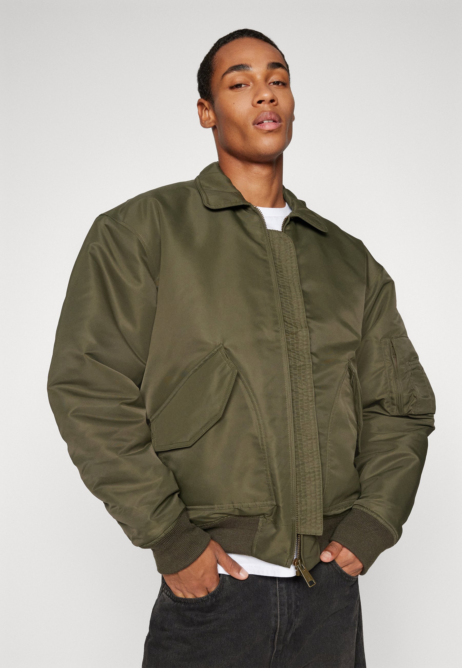 や*ま様 CARHARTT WIP OLTEN BOMBER-Plant 975d3a6d10b349f38d4dee29805100