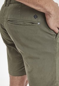 Casual Friday CFALLAN SLIM FIT - Shorts - grape leaf
