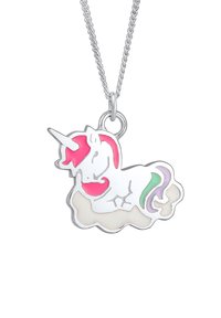 Sølv unicorn vedhæng med pink manke og grønne, lilla detaljer, hvilende på en hvid sky. Har en delikat kæde.