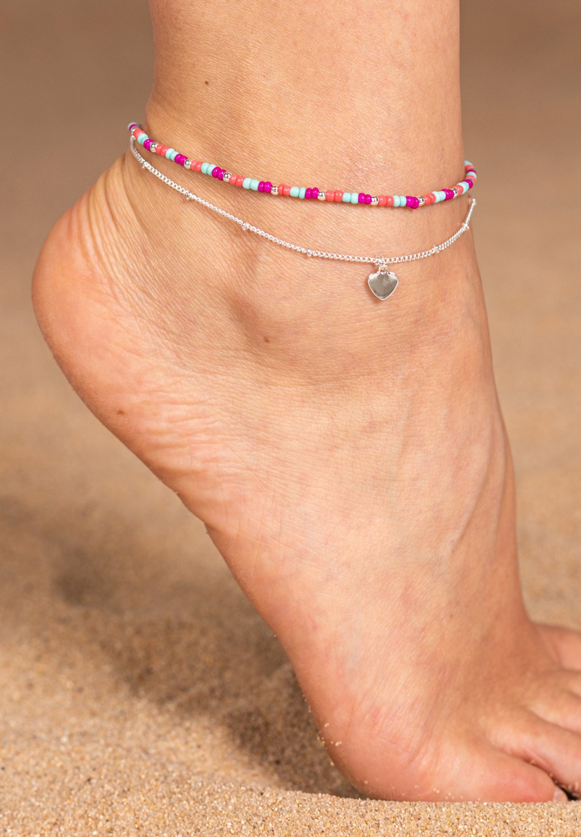 Six GLIEDER MIT HERZ-FORM UND KUNSTSTOFF - Enkelbandjes - multi/meerkleurig  - Zalando.nl