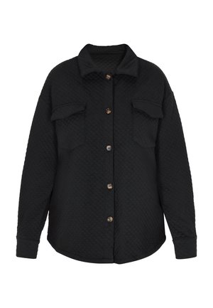 Schwarze gesteppte Shirtjacke mit durchgängiger Knopfleiste, zwei Brusttaschen und klassischem Kragen. Das strukturierte Material verleiht dem Design Tiefe.