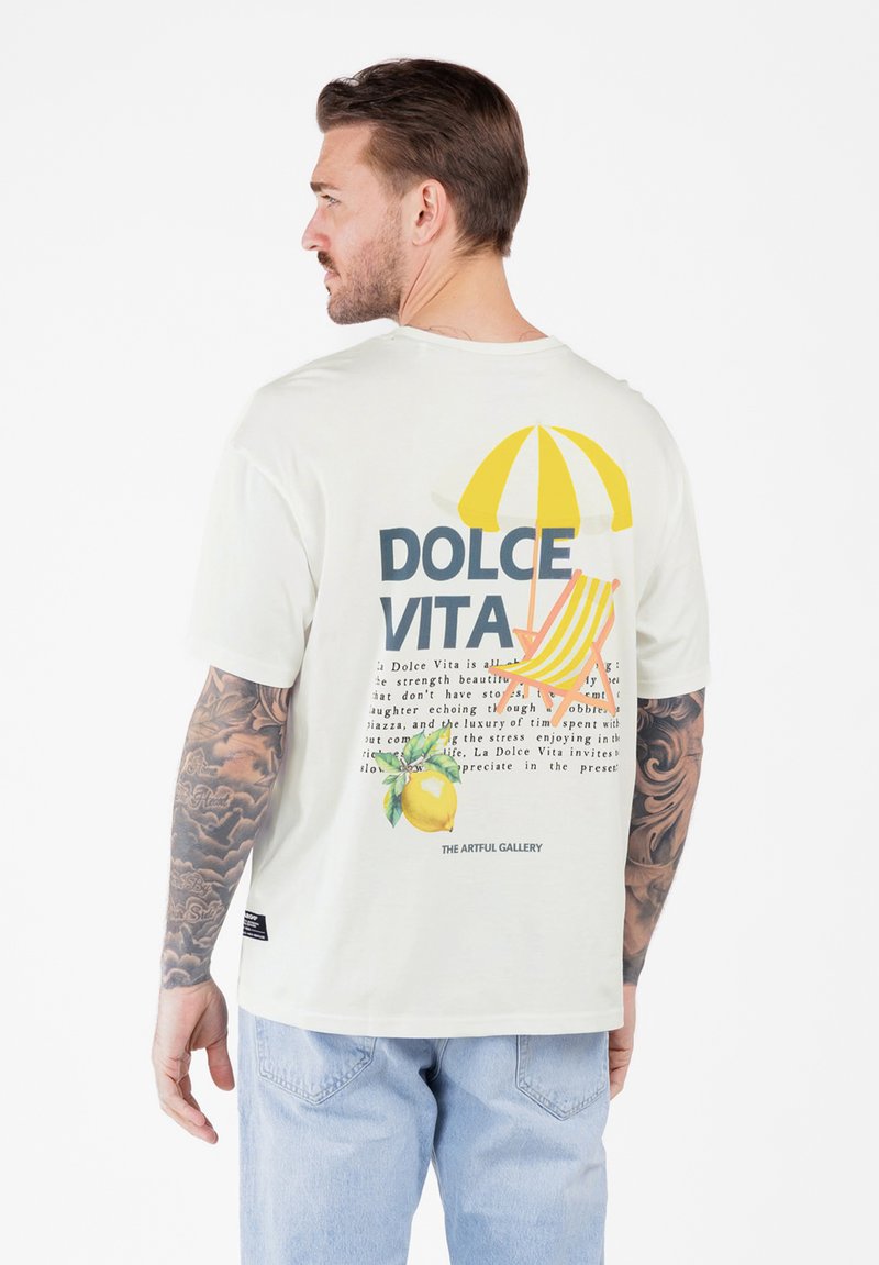 Key Largo KEY LARGO MT KLDOLCE VITA ROUND-LOOSE - Camiseta estampada - whisper white