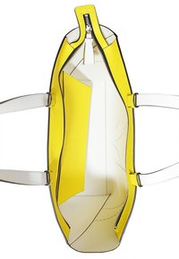 Żółta torba na ramię z wewnętrznymi kieszeniami. Gładka powierzchnia, białe paski, zamek błyskawiczny. Wnętrze wyłożone eleganckim białym materiałem.