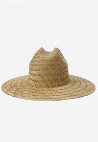 Sombrero de paja con ala ancha, color natural, textura tejida, dos picos en la parte superior y detalle de cuerda atada en la base.
