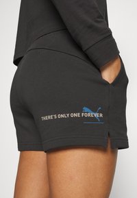 Puma Pantalón corto de deporte - dark grey