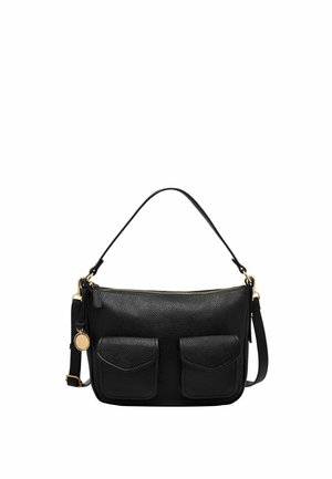 Sac à main en cuir noir avec une texture granuleuse, comportant deux rabats de poche à l'avant, des accessoires en ton doré, et une bandoulière amovible pour plus de polyvalence.