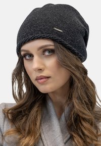 Vivisence Bonnet - black