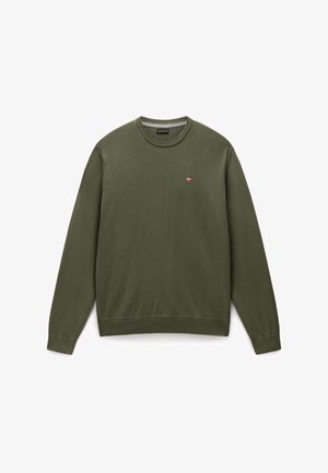 Olijfgroene longsleeve crewneck trui met een klein Noors vlaggenembleem op de linkerborst, geribbelde manchetten en zoom.