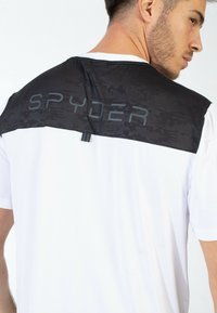 Spyder SPYDER MEN SHORT SLEEVE T-SHIRT - Printtipaita - white