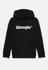 Czarna bluza z kapturem wykonana z mieszanki bawełny, z przednią kieszenią kangurką, ściągaczami na rękawach i białym logo "Wrangler" nadrukowanym na klatce piersiowej.
