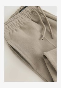 Selezionato, mink brown