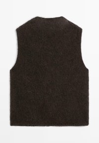 Mörkbrun ärmlös väst gjord av mjukt, texturerat stickat material. Enkelt design med en rak, ren nederkant och rundad halsringning.