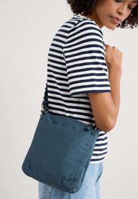 Seasalt Cornwall CARWINION  - Taška s příčným popruhem - blue deep teal