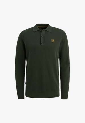 Tamnozeleni pleteni polo džemper s ovratnikom, tri gumba i malom kvadratnom oznakom na prsima. Dugi rukavi i teksturirani materijal.