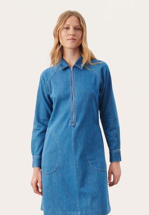 CISSELS DR - Denim dress - medium blue denim