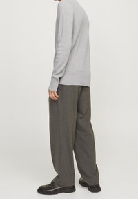 Jack & Jones PREMIUM Stickad tröja - light grey