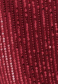Unselected, burgundy