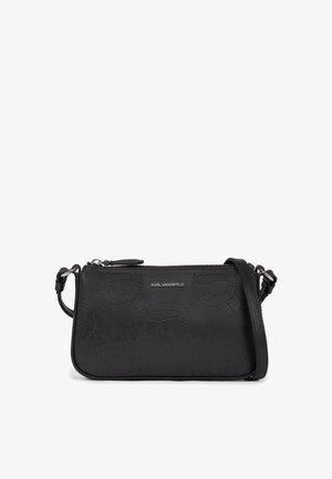 Schwarze Leder-Crossbody-Tasche mit eingeprägtem Karl Lagerfeld-Logo, Reißverschluss, abnehmbarem Schulterriemen und glatter Textur. Kompakte rechteckige Form.