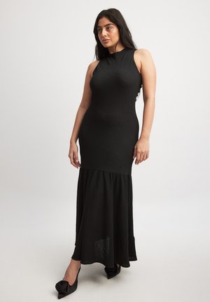 NA-KD Maxi šaty - black