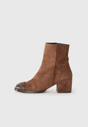 Castañer NADIA - Botines bajos - brown