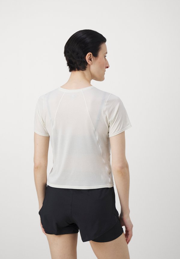 SHKOUT AIR CROP TEE  - Sports T-shirt - icicle3