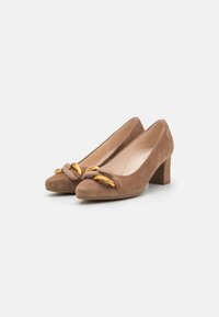 Gabor Comfort Decolleté - cognac