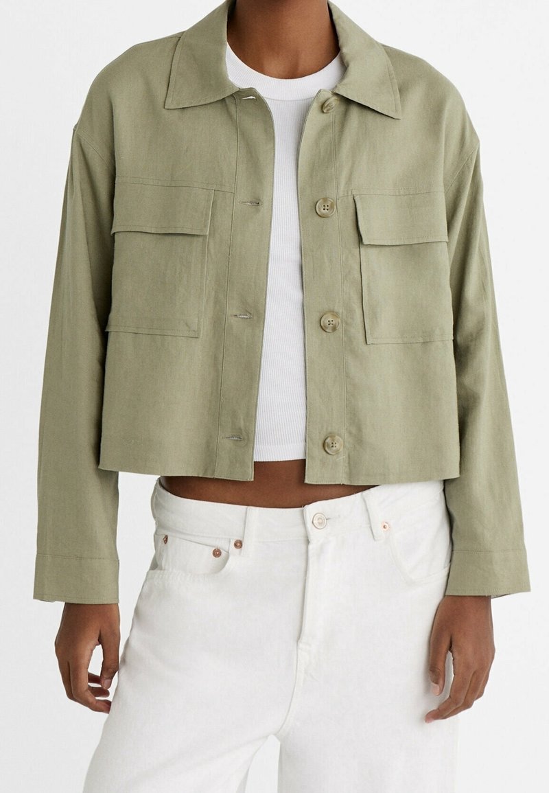 Stradivarius Kevyt takki - khaki