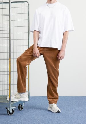 Carhartt WIP, Stoffhose - dark brown