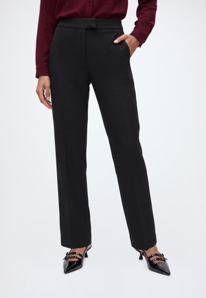 Vero Moda, VMMAGNOLIA WIDE PANT - Housut - black